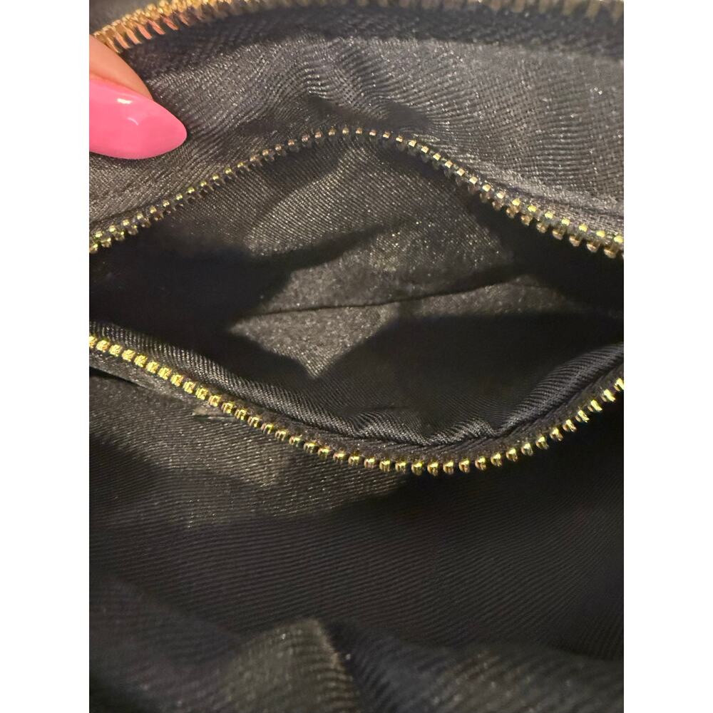 Valentina Fiore two-way Italian woven leather crossbody bag. Gold hardware. - Picture 8 of 13